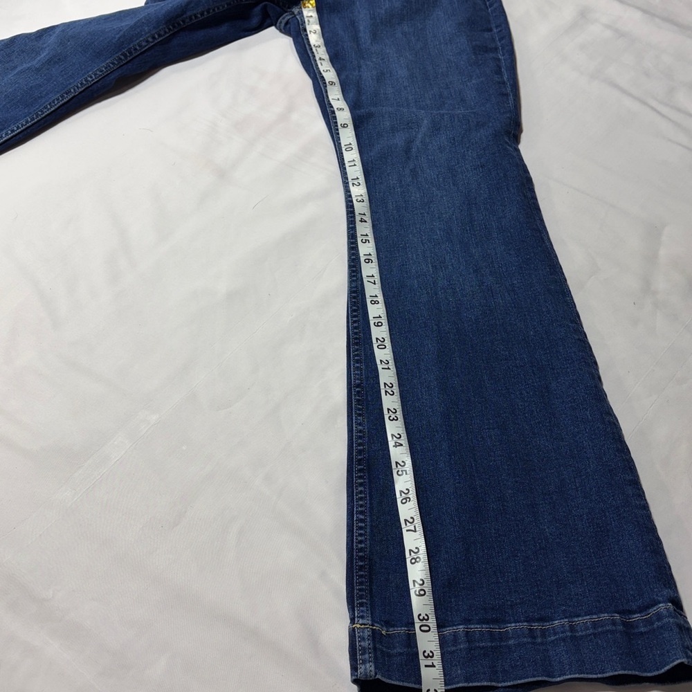 SPANXsculpt redefine size 6 flare jeans - Picture 3 of 11